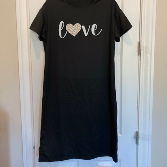 Black dress with "LOVE" on the front - Picture 2 of 3